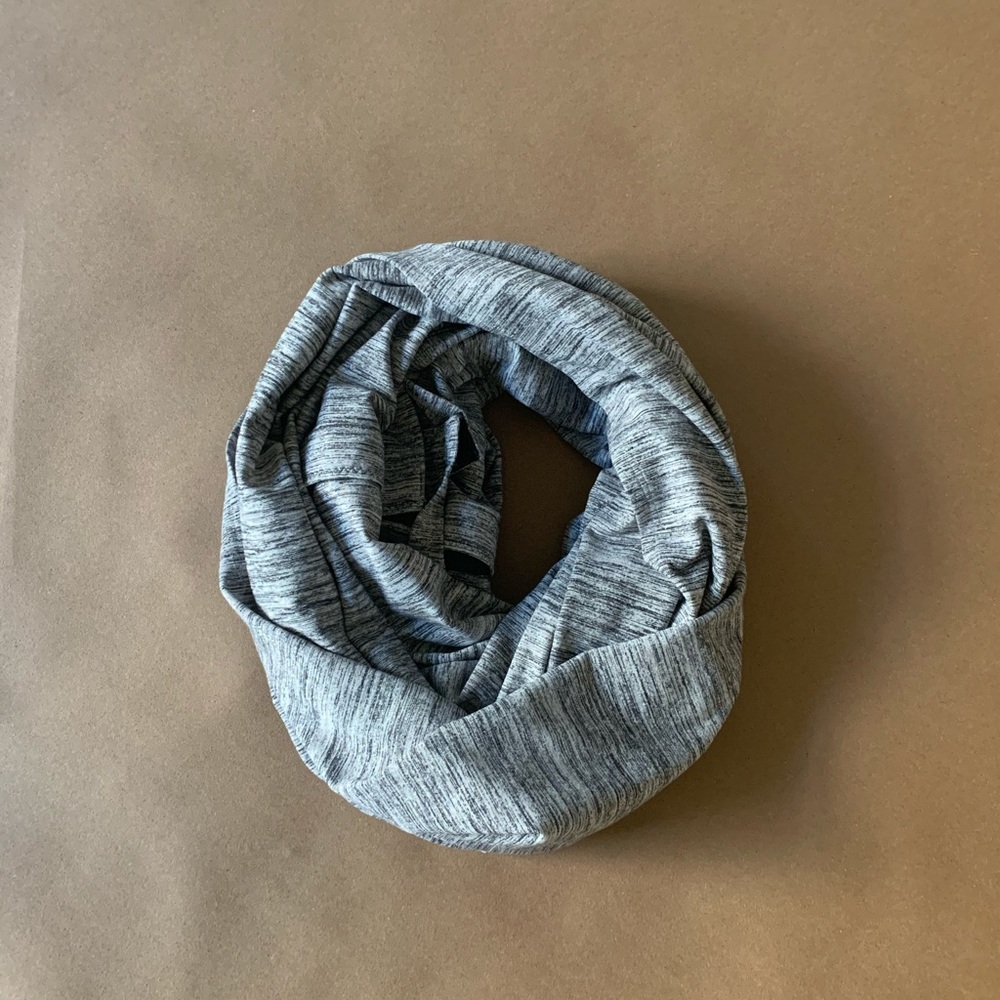lululemon Vinyasa Scarf